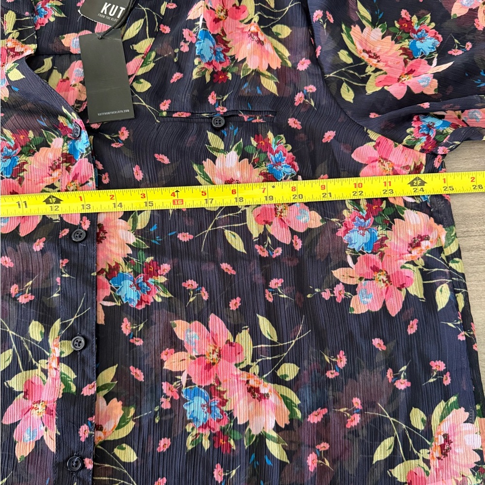 KUT FROM THE KLOTH
Jasmine Chiffon Shirt - Chelles Bouquet Navy - Picture 7 of 9
